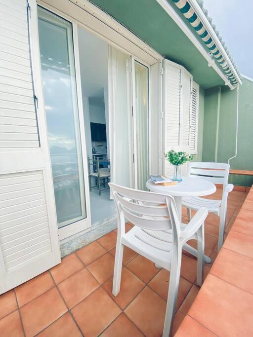Seaside Oasis Apartment Чефалу Екстериор снимка