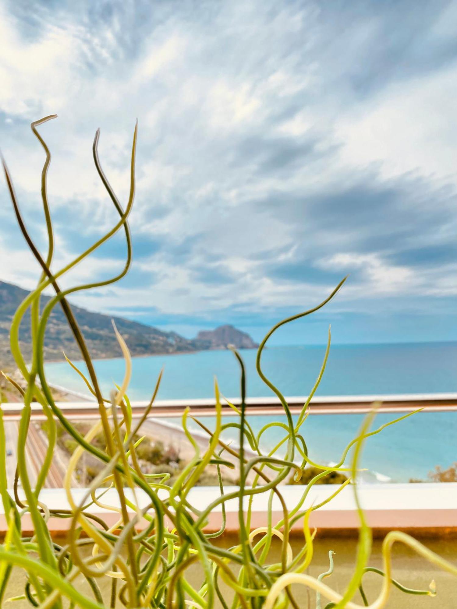 Seaside Oasis Apartment Чефалу Екстериор снимка