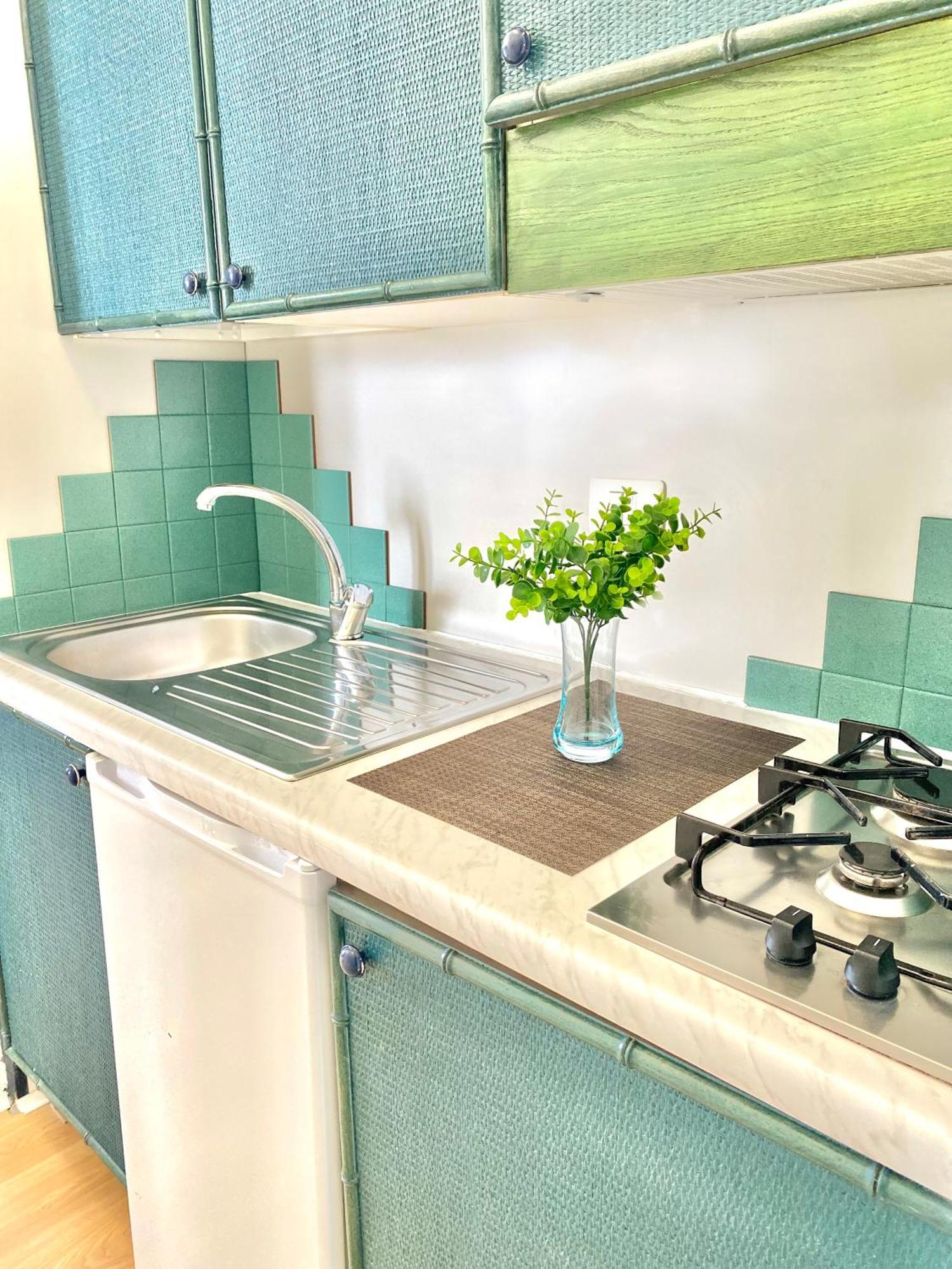 Seaside Oasis Apartment Чефалу Екстериор снимка